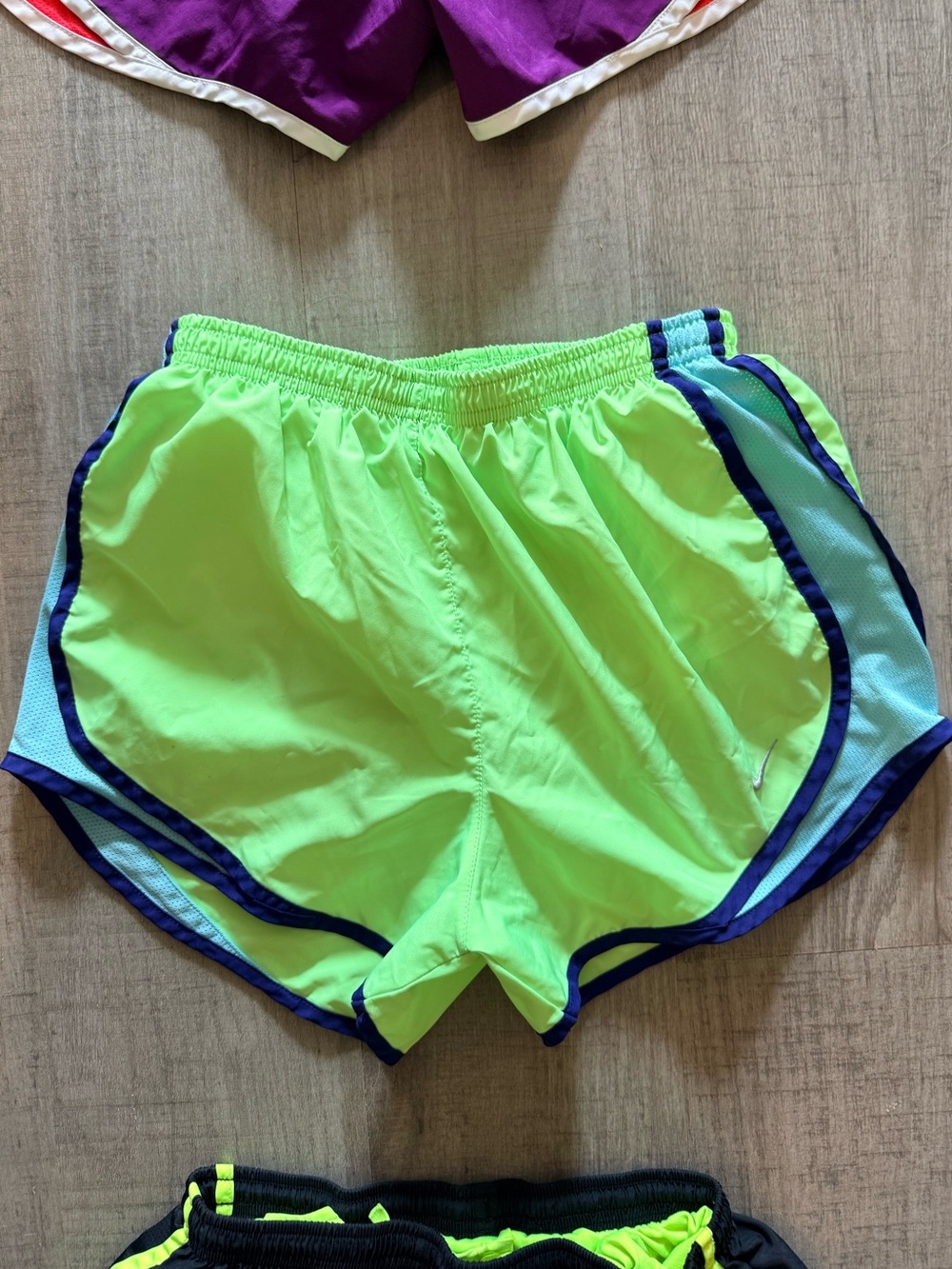 Nike Women’s Tempo Short, S—Neon Yellow, Light Blue, Navy Trim